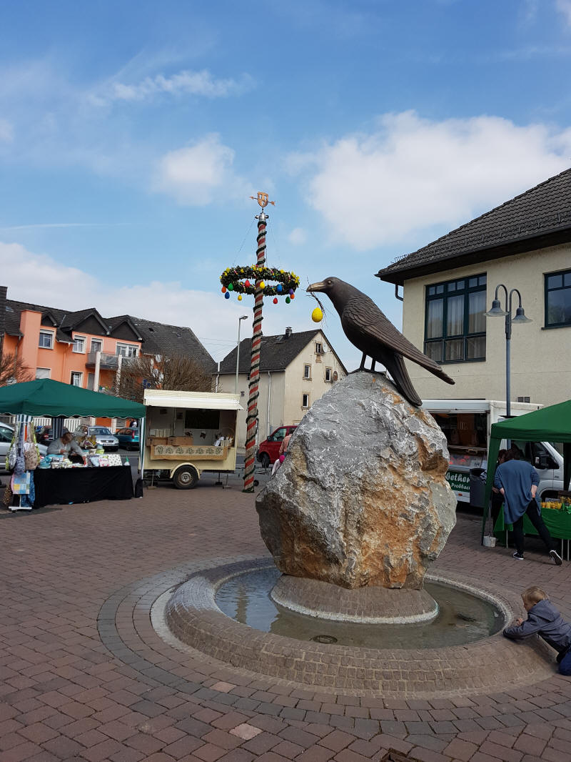 Frühlingszauber auf dem Dehrner Dorfplatz