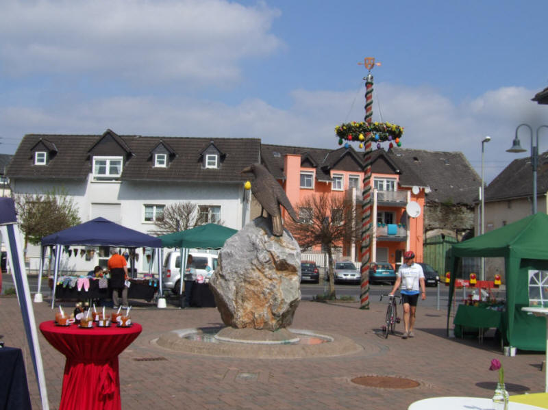 Frühlingszauber am Dehrner Dorfplatz